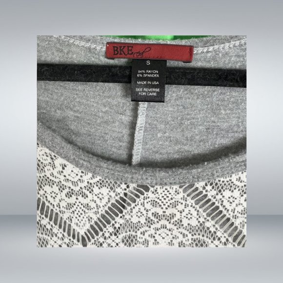 BKE heathered grey batwing tunic top with mesh lace front without lining. - Picture 3 of 6